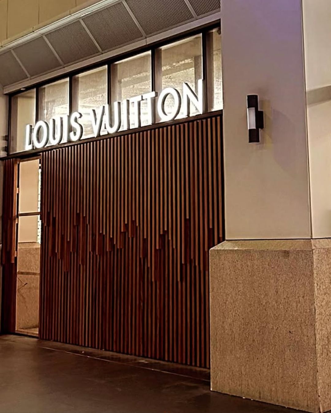 louis-vuitton-thumb